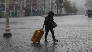 أمطار غزيرة ورياح قوية تضرب 5 ولايات تركية.. الأرصاد تُحذّر من السيول والصواعق