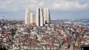 إسطنبول: زيادة كبيرة في مبيعات العقارات بخمسة أحياء وتراجع ملحوظ في أخرى بعد الزلزال