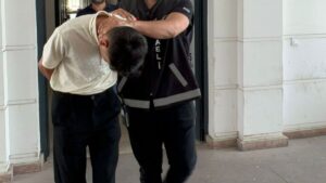 انتحل صفة شرطي واستولى على مجوهرات بقيمة 950 ألف ليرة!