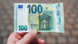 يوم تاريخي في أوروبا