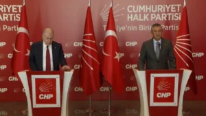 في مؤتمر مشترك.. أوزيل وأوزداغ يطالبان بالعدالة والإفراج عن السجناء السياسيين