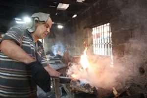 3 أيام من اللهب.. كيّ رؤوس وأرجل المواشي بـ4000 ليرة يوميًا في أضنة! 3