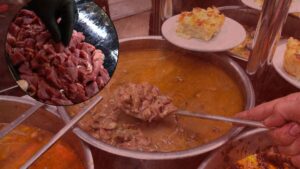 لحوم الأضاحي والحلويات في العيد.. كيف تستمتع بها دون ضرر؟ نصائح من أخصائية تغذية