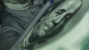 الدولار يقترب من 40 ليرة.. إليك آخر أسعار العملات واليورو اليوم في تركيا