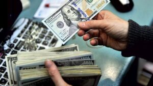 سعر الدولار مقابل الليرة التركية اليوم: هل يبدأ موجة جديدة من التراجع؟