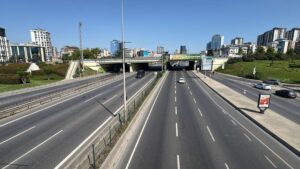 ثاني أيام عيد الأضحى 2025 في إسطنبول: انخفاض حركة المرور 4% وشوارع هادئة بشكل لافت