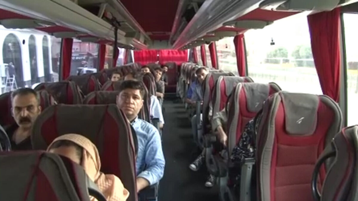 إسطنبول تودّع ركّاب الحرب.. حافلات الإيرانيين تنطلق باتجاه الحدود!