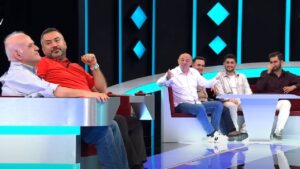 صدمة على الهواء.. رياضيان تركيان يفشلان في سؤال كروي ظنّاه بسيطًا! إليك ما حدث