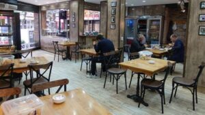 خبر سار: تركيا تعتمد نظامًا جديدًا يغيّر تجربة الزبائن في المطاعم والمقاهي!