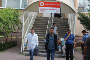 جريمة تهز تركيا.. مصلٍّ يُقتل طعنًا داخل مسجد!