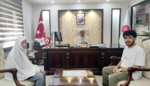 مواطنة تشيكية تشهر إسلامها في باتمان التركية