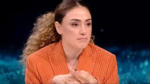 فيديو| فنانة تركية تخرق أوامر الشرطة في بودروم وتصدر بيانًا غاضبًا