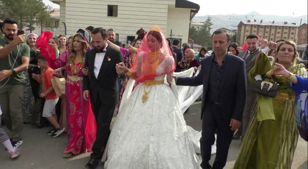 مشاهد فاخرة وزعماء قبائل.. زفاف رئيس شباب العدالة والتنمية يلفت الأنظار 3