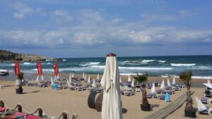 إلى أين يهرب سكان إسطنبول من لهيب الصيف؟ إليك أفضل الشواطئ!