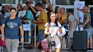 أنطاليا تتراجع عن هدف الـ18 مليون سائح لعام 2025.. فما الذي حدث؟