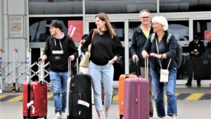 زحام غير مسبوق في أنطاليا.. ماذا يحدث في عاصمة السياحة التركية؟