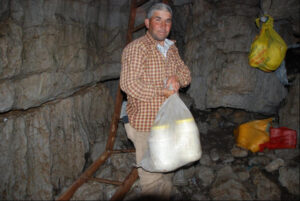 ثلاجات تحت الأرض بلا كهرباء!.. سر حفرة تبريد عمرها قرون في جبال أنطاليا 9