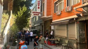 مأساة في إسطنبول.. وفاة طفلين هولنديين بعد عودتهم من جولة في تقسيم