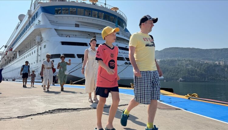 سفينة فاخرة من سوتشي إلى أماصرا التركية