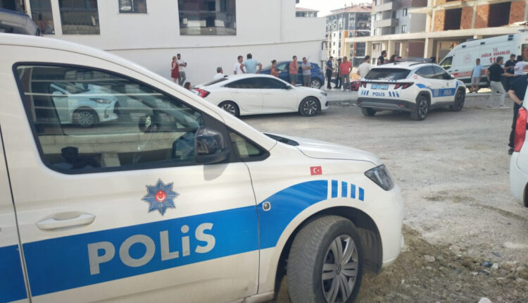 مأساة في أدرنة.. أب يُنهي حياة زوجته وطفله