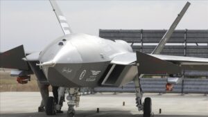 محملة بذخيرة.. المقاتلة التركية المسيرة “قزل إلما” تجتاز اختبارا جديدا