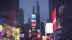 “عالم أكثر عدلا ممكن”.. مقولة أردوغان على شاشات ميدان التايمز