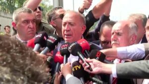 رئيس فرع حزب الشعب الجمهوري في إسطنبول: “لا أفكر في الاستسلام وهذا وقت التقارب”