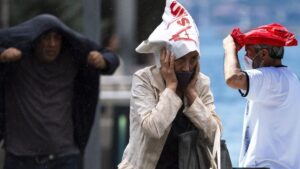 أيام غريبة على طقس تركيا.. ما الذي يخبئه الأسبوع للمناطق الغربية والشرقية؟