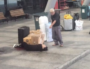 تركي أطلق النار على ابنته دون تردد في محطة الحافلات! آخر مستجدات الحادثة