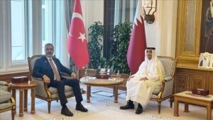 فيدان يلتقي وزير الخارجية القطري