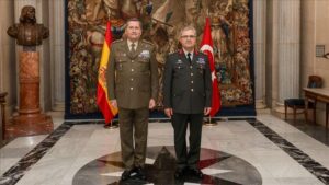 قائدا القوات البرية التركية والإسبانية يبحثان العلاقات الثنائية
