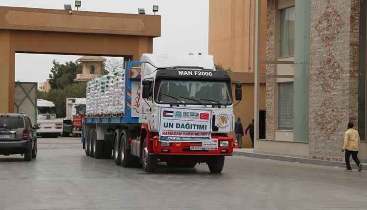 "قافلة الأمل" التركية تقدم مساعدات لغزة بقيمة 4.57 ملايين دولار