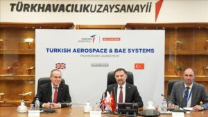 تركيا وبريطانيا توقعان مذكرة تفاهم استراتيجية في الصناعات الدفاعية