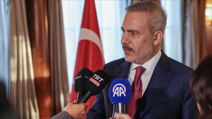 فيدان: وقف الإبادة وإيصال المساعدات إلى غزة أولوية قصوى لتركيا 13