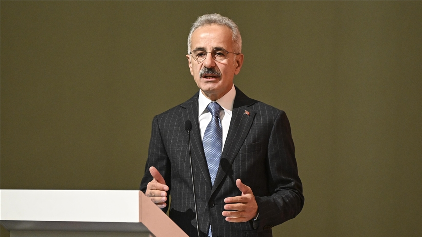 وزير النقل التركي: ندعم هدف المنظمة البحرية بخفض انبعاثات الغازات