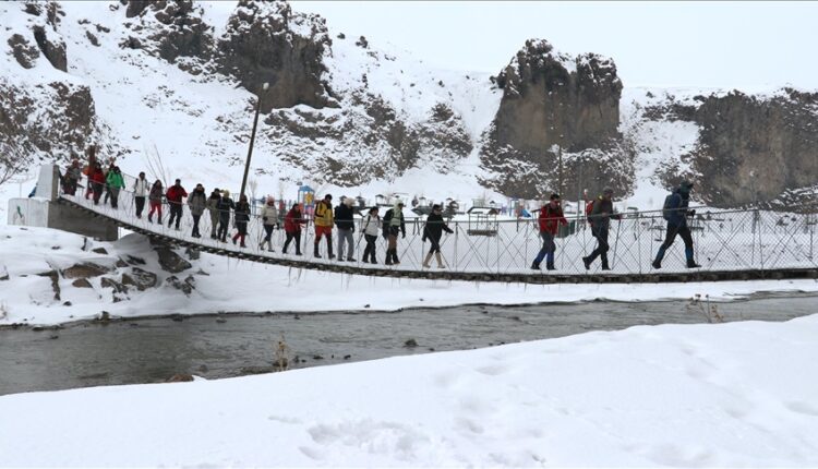 أخدود مراد.. وجهة شتوية لعشاق المشي شرقي تركيا