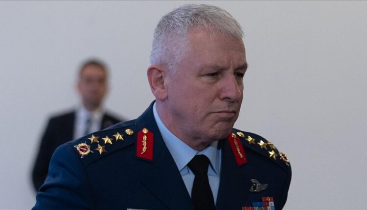 قائد القوات الجوية التركية يجري محادثات رسمية في قطر