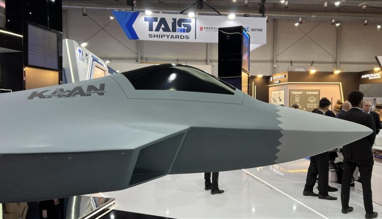 الرياض.. المقاتلة التركية "قآن" تواكب الحداثة وتعرض نفسها رقميا