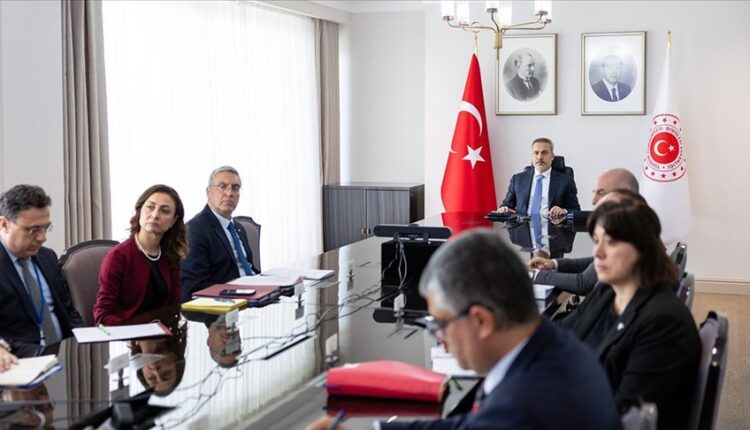 فيدان يشارك باجتماع تنظمه بريطانيا لمناقشة الوضع في مضيق هرمز