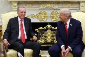 ترامب يشيد بأردوغان: “حليف قوي لا يملك أحد علاقة كعلاقتي به”.
