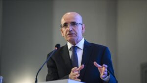 محمد شيمشك: إيرادات السياحة بلغت 65.2 مليار دولار رغم التوترات الجيوسياسية
